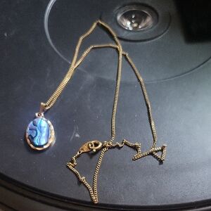 Elegant Gold and Blue Pendant Necklace